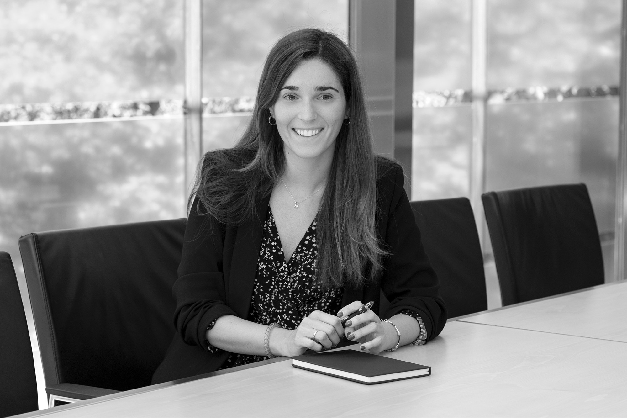 marta-robles-black-and-white-photo