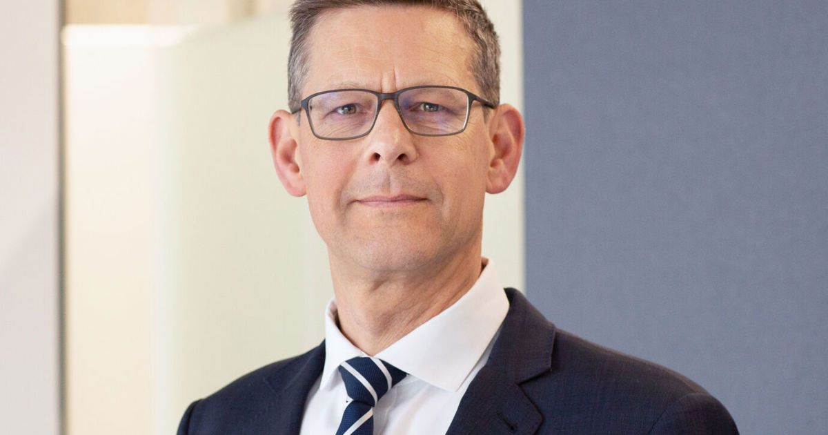 Stephen Sampson | Our people | Squire Patton Boggs